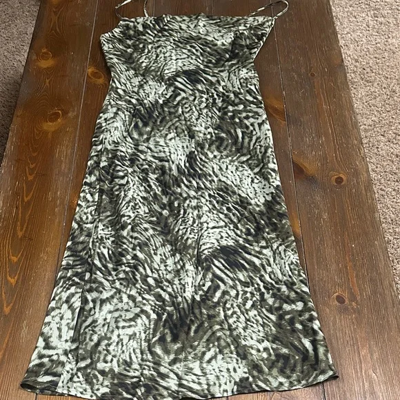Good American Slip Midi Dress Medium - Picture 4 of 10
